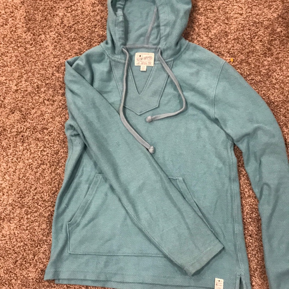 Lucky sweater size small